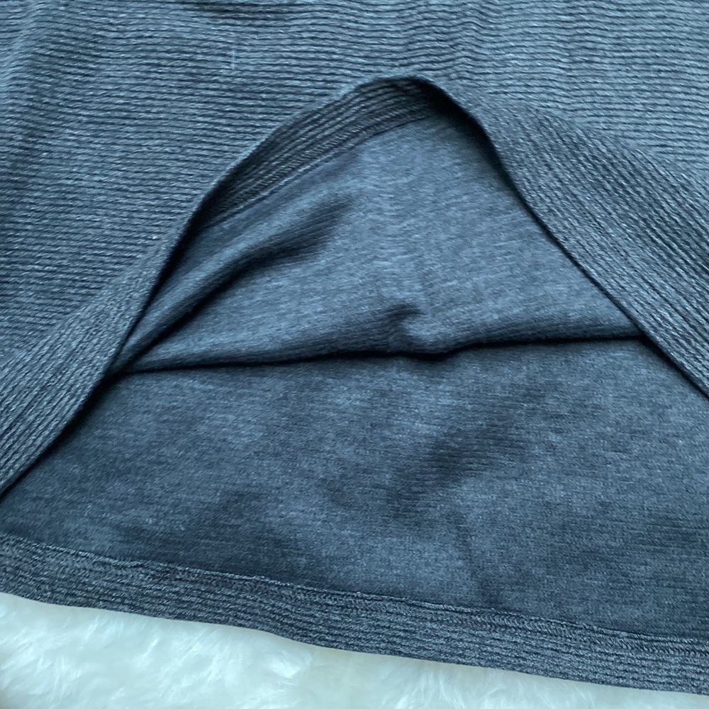 Quarter zip pull over - Picture 3 of 3